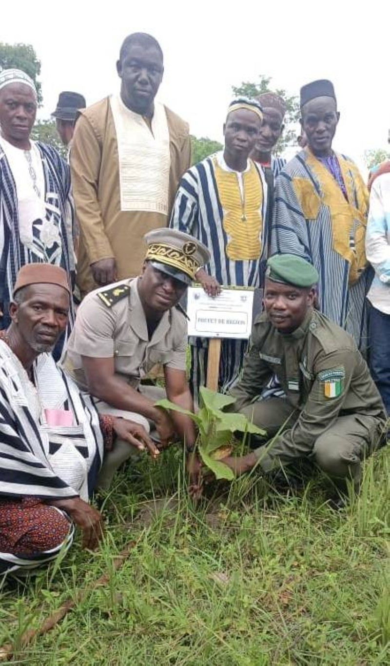 Chefs traditionnels, responsables administratifs et élus locaux engagés dans la reconstruction de la forêt ivoirienne (DR)