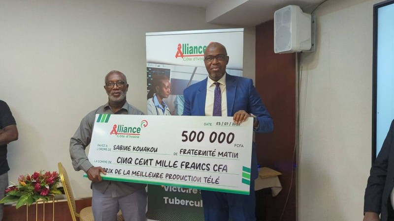 Concours médiatique sur la tuberculose : Sabine Kouakou de Fraternité Matin, lauréate du prix de la presse écrite