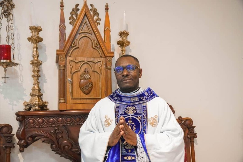 Le Révérend Père Akré Yoboué Jean-Joseph, premier prêtre originaire d'Abadjin-Kouté