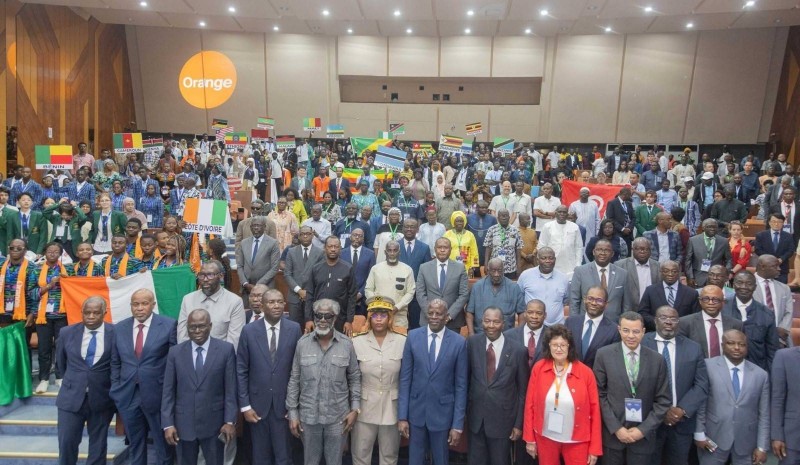 En soutenant le cinquantenaire de l'UMA, la CIE confirme sa volonté d'investir dans le savoir, l'innovation et les talents qui construiront l'avenir de la Côte d'Ivoire et de l'Afrique.