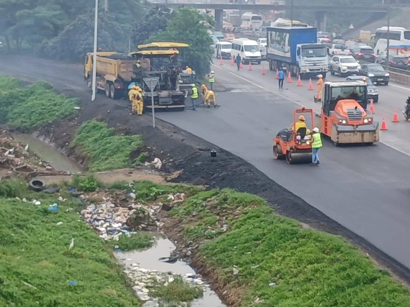 Le Boulevard de la solidarité, l’artère principale de Yopougon... et ses voies secondaires en rénovation. (Ph: Dr)