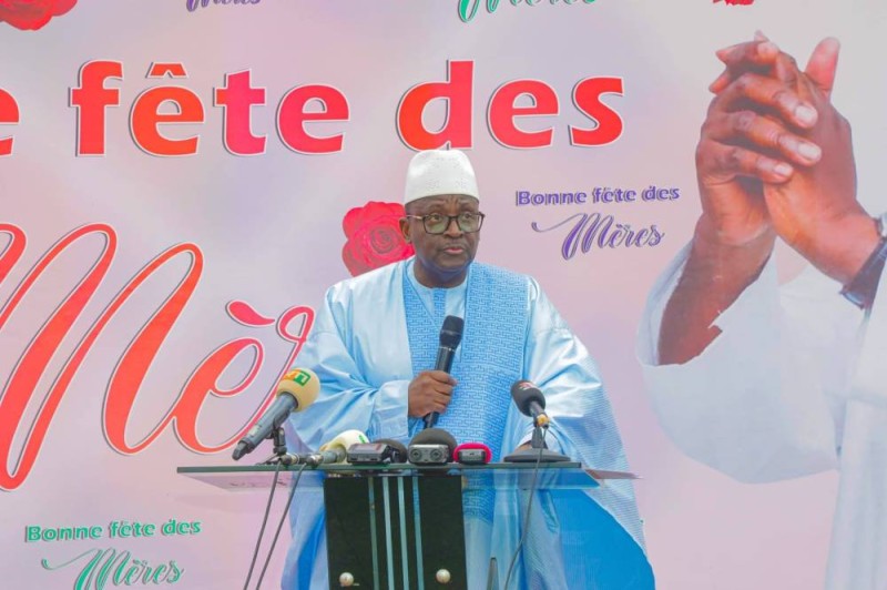 Le ministre Fidèle Gboroton Sarassoro a invité les épouses des chefs traditionnels à devenir des actrices de la scolarisation des jeunes filles et de la déclaration des naissances.