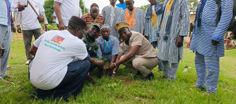 Un planting qui appelle à la mobilisation de tous (Dr)