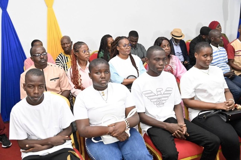 Vacances éducatives 2026 : La Fondation Children of Africa offre un séjour de 21 jours en France à 14 des meilleurs élèves