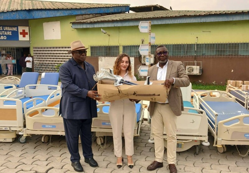 Laurent Tchagba a réceptionné un important lot de matériel médical destiné à renforcer les équipements des centres de santé communautaires d’Anoumabo.