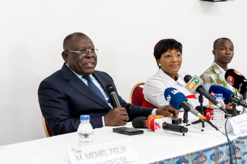 Le ministre-gouverneur du District autonome d'Abidjan aux côtés de l'Unjci. (Ph: Dr)