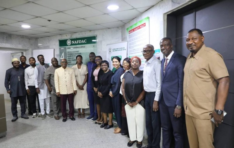 La délégation de l'AIRP et les responsables de la NAFDAC lors de la mission de benchmarking organisée à Lagos, au Nigéria.